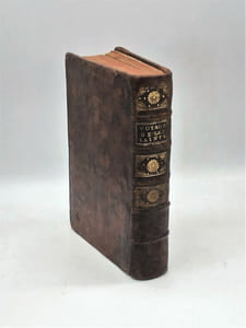 Le Voyage de la Terre-Sainte, contenant une véritable description des lieux plus considérables que N. S. a sanctifié de sa présence, prédications, miracles & souffrances. L'estat de la ville de Iérusalem, tant ancienne que moderne ; & de ce qui s'y est passé de plus notable depuis sa fondation iusques à présent. Les guerres, combats & victoires que nos princes François ont remporté sur les infidèles, avec quelques cérémonies de la Pasque des Chrestiens orientaux, où il est traitté du fleuve Iourdain, de la Mer-morte, de la Quarantaine, de Nazareth, du mont-Thabor, & autres places célèbres. Le tout conforme aux témoignages de l'Escriture Sainte & des bons auteurs qui en ont traité. Plus une légère description des principales villes de l'Italie