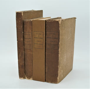 Voyage autour du monde, pendant les années 1790, 1791, et 1792, précédé d’une introduction historique ; auquel on a joint des recherches sur les terres australes de Drake, et un examen critique du voyage de Roggeween. 