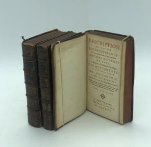 Description du Cap de Bonne-Espérance ; Ou l'on trouve tout ce qui concerne l'Histoire-Naturelle du Pays ; La Religion, les Moeurs & les Usages des Hottentots ; et l'Establissement des Hollandois. Tirées des Memoires de monsieur Pierre Kolet