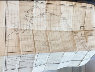 Voyage autour du monde, et principalement à la côte nord-ouest de l'Amérique, fait en 1785, 1786, 1787 et 1788, à bord du King-George et de la Queen-Charlotte, par les capitaines Portock et Dixon. Traduit de l'anglois par M. Lebas.