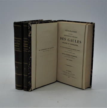 Géographie ancienne historique et comparée des Gaules Cisalpine et Transalpine, suivie de l'Analyse Géographique des itinéraires anciens et ...