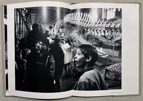 LA SCIENCE DE DOISNEAU. Exemplaire dédicacé par le photographe
(Hoebeke 1990). DOISNEAU, Robert - MONOD, Théodore - FOUCAULT, Alain