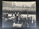 ARRIVEE DE PETAIN RASSEMBLEMENT DEVANT L'HOTEL DE VILLE-PHOTOGRAPHIE. 