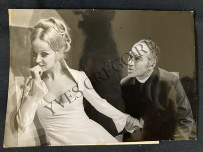 MICHEL PICCOLI-2 PHOTOGRAPHIES REPETITION "LE MISANTHROPE" AU THEATRE DE LA VILLE-SEPTEMBRE 1969