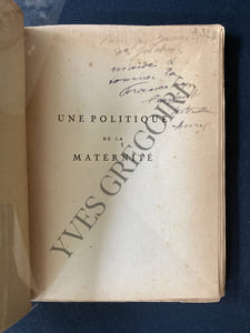 UNE POLITIQUE DE LA MATERNITE