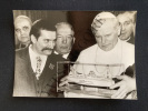 LA VISITE DE LECH VALESA AU PAPE JEAN-PAUL II-15 JANVIER 1981-PHOTOGRAPHIE. 
