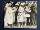 QUEEN ELISABETH-QUEEN MOTHER-DUCHESS OF KENT-DERBY D'EPSOM 1960-PHOTOGRAPHIE. 