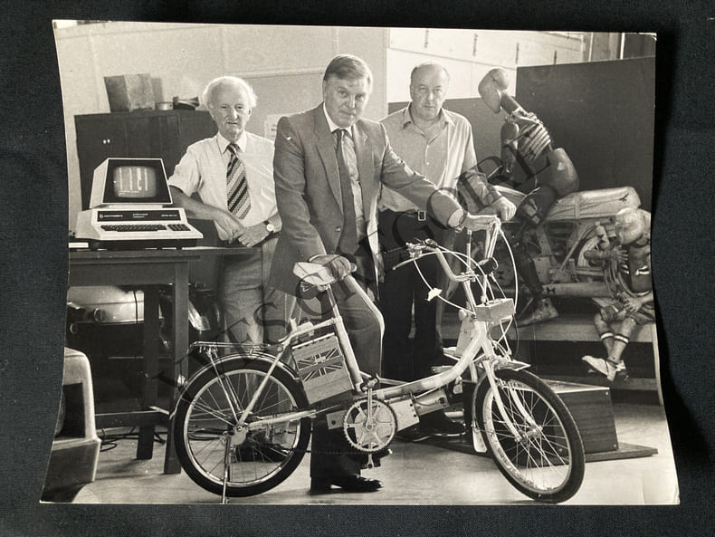 ELECTRIC POWER CYCLE-VELO ELECTRIQUE-JOHN ARMOUR-PHOTOGRAPHIE-25 AOUT 1983. 