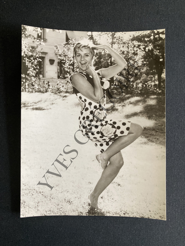 PHOTOGRAPHIE ANNIE CORDY-PAR CLAUDE MATHIEU. ANNIE CORDY