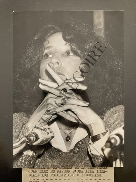 JOAN BAEZ-PHOTO DE PRESSE-25 OCTOBRE 1979. 