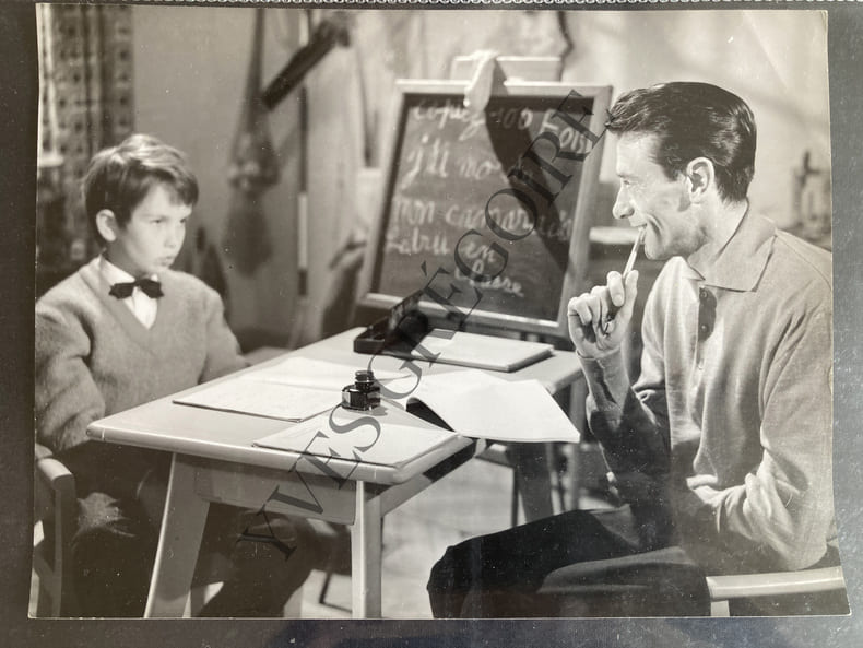 PHOTO D'EXPLOITATION-L'AMOUR EST EN JEU-MARC ALLEGRET-1957. ROBERT LAMOUREUX