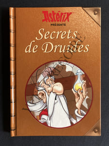 ASTERIX PRESENTE SECRETS DE DRUIDES