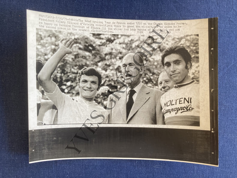 TOUR DE FRANCE 1975-EDDY MERCKX-BERNARD THEVENET-PHOTOGRAPHIE-1975. 