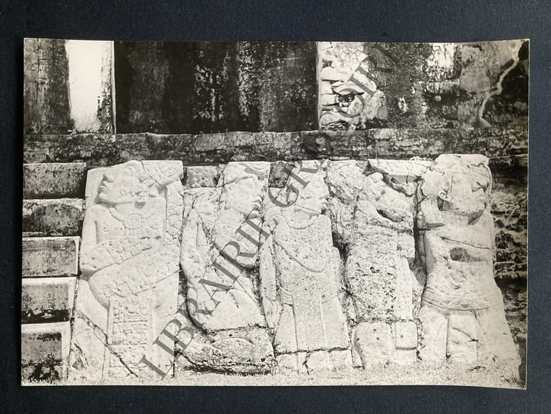 PHOTOGRAPHIE-PALENQUE (MEXIQUE). FULVIO ROITER