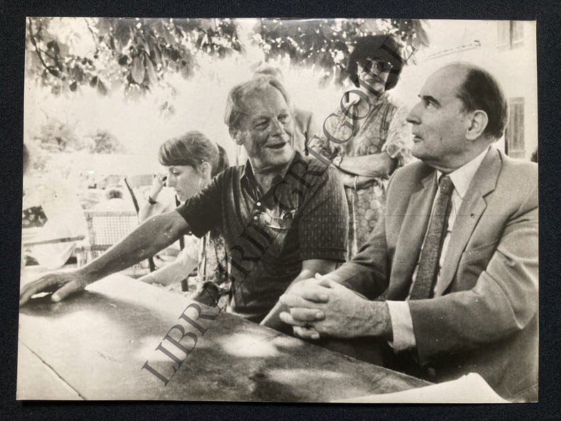 FRANCOIS MITTERRAND-WILLY BRAND-SION (GERS)-PHOTOGRAPHIE-21 AOUT 1981. 