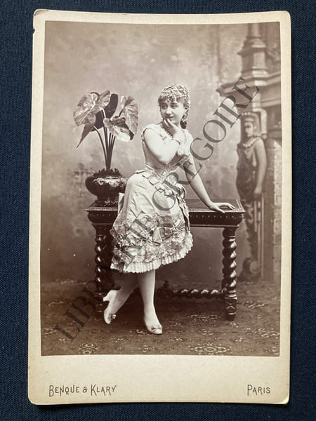 PHOTOGRAPHIE-MADEMOISELLE AYMEE-CELESTINE MARIE AIMEE TRONCHON. MADEMOISELLE AYMEE-CELESTINE MARIE AIMEE TRONCHON
