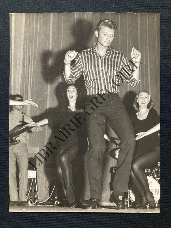 PHOTOGRAPHIE-JOHNNY HALLYDAY	. JACQUES AUBERT	