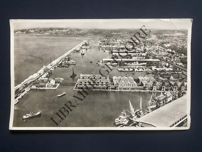 UN GRAND PORT-LES BASSINS DU PORT DE MARSEILLE	. 