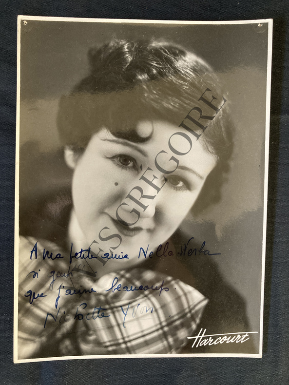 NICHETTE YVON-PHOTOGRAPHIE HARCOURT. 