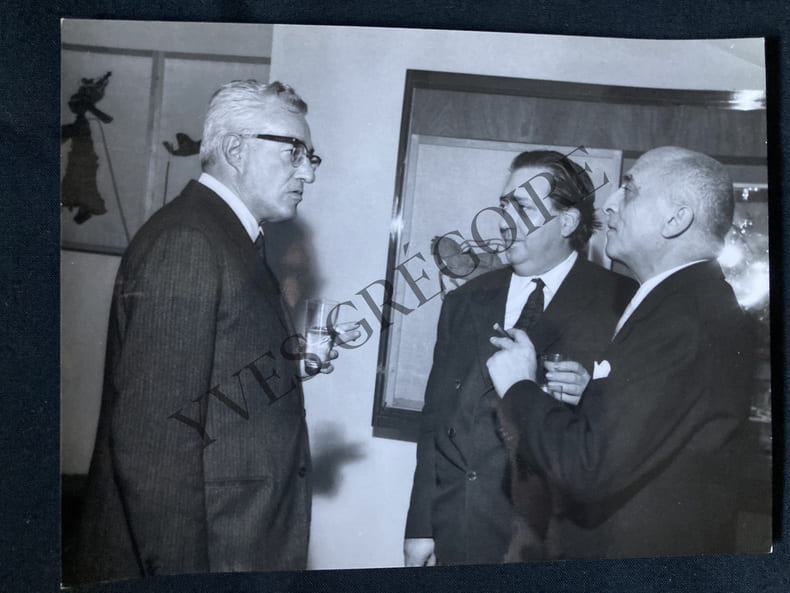 PHOTOGRAPHIE VITTORIO DE SICA ET HENRI LANGLOIS. 