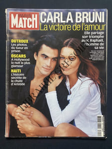 PARIS MATCH-N°2859-DU 4 AU 10 MARS 2004-CARLA BRUNI ET RAPHAEL ENTHOVEN