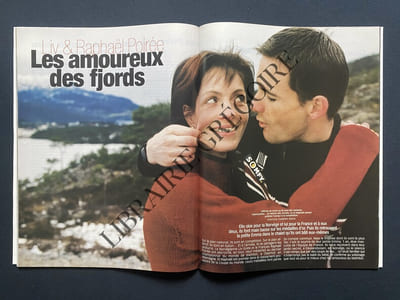 PARIS MATCH-N°2859-DU 4 AU 10 MARS 2004-CARLA BRUNI ET RAPHAEL ENTHOVEN