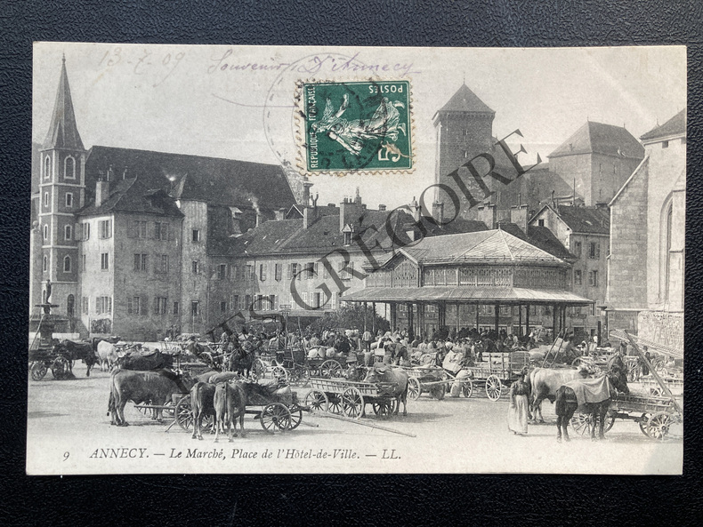ANNECY-LE MARCHE, PLACE DE L'HOTEL DE VILLE-CARTE POSTALE. 
