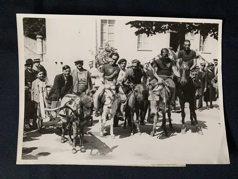 LE TOUR DE FRANCE CYCLISTE 1936-L'EQUIPE ESPAGNOLE A LUCHON-PHOTOGRAPHIE. 