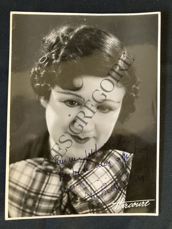 NICHETTE YVON-PHOTOGRAPHIE STUDIO HARCOURT. 