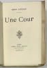 Une cour.. LAVEDAN. Henri