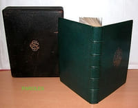 Livre de prières illustré à l'aide des ornements des manuscrits du Moyen Age.
