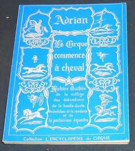 Le Cirque commence à cheval