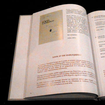 Bibliothèque Nabokov – La Bibliothèque de Dmitri Nabokov Ouvrages Dédicacés et Annotés par Vladimir Nabokov . Alain Nicolas et Dmitri Nabokov