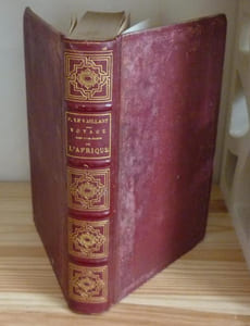 Voyage dans l'intérieur de l'Afrique et au Cap de Bon Espérance, édition illustrée de 17 planches hors texte et de nombreuses vignettes par D. Semeghi, Paris, Garnier Frères, sans date.