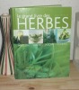 Le grand livre des Herbes, maison, santé, jardin, cuisine, Paris, France Loisirs, 2007.. McVIKAR, Jekka
