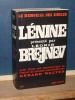 Lénine, présenté par Léonid Brejnev, suivi d'une vue panoramique de l'oeuvre de Lénine commentée par Gérard Walter, le mémorial des siècles, Paris, ...