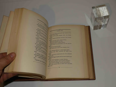 Chansons de la chambrée. Traduction de Albert Savine et Michel Georges-Michel, avant propos de Pierre Mac-Orlan, illustrations de Daragnès. L'Édition ...