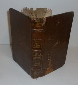 Histoire de Notre-Dame du Mont-Serrat, nouvelle édition, revue, corrigée et augmentée de nouvelles réflexions avec la description de l'abbaye de la montagne et des Hermitages. Paris. Chez Jean Anisson. 1733.