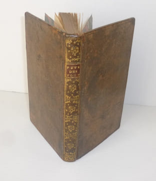 Mémoires pour servir à l'histoire de la fête des foux qui se faisait autrefois dans plusieurs églises. A Lausanne & à Genève. 1751.. DU TILLIOT