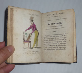 "Le petit moissonneur des théâtres dédié aux dames Paris. Lefuel libraire-éditeur; rue Saint-Jacques. Imprimerie de Didot l'aîné. (vers 1825)."