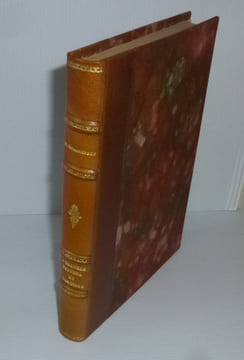 A travers toundra et glaciers. Avec 42 illustrations et 2 cartes de L. Logé et 40 photographies hors-texte de l'auteur. Couverture de Chas Boré. ...