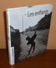 Les enfants. Mémoire de photographes. Paris. Éditions de la martinière. 2001.. HERSCHER, Georges