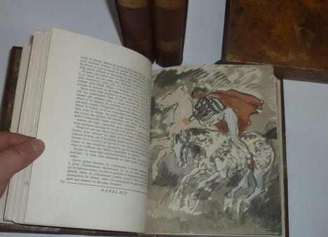 Rabelais. Oeuvres complètes adaptées au français moderne par Maurice Rat présentées avec les gouaches d'Yves Brayer. Paris. Union Latine d'éditions. ...