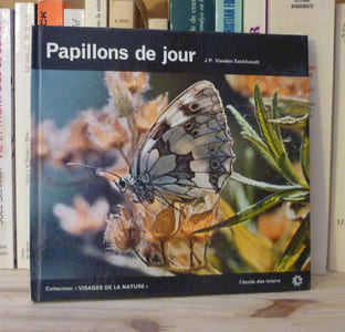 Papillons de jour, 139 photos de l'auteur, Collection Visages de la nature, Paris, l'école des Loisirs, 1965.