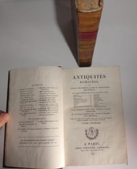 Antiquités romaines, ou tableau des mœurs, usages et institutions des romains (---). Paris. Chez Verdière. 1818.