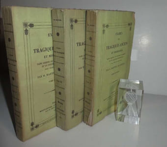 Examen des tragiques anciens et modernes, dans lequel le système classique et le système romantique sont jugés et comparés, par M. Martine (de Genève). Paris. Moutardier. 1834.