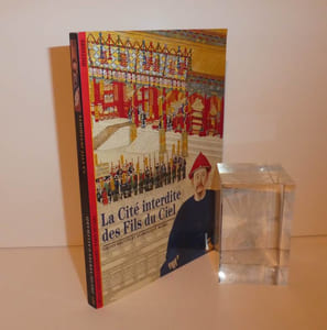 La Cité interdite des Fils du Ciel. Collection Découvertes Gallimard (n° 303), Série Histoire, Gallimard. 1997.