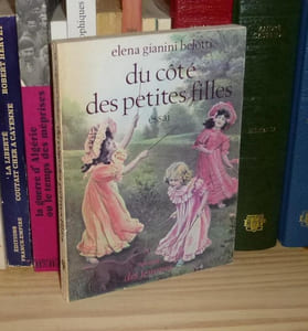Du côté des petites filles, Paris, édition des femmes, 1974.