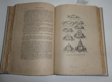 Croyances et pratiques religieuses des annamites, préface de Paul Boudet. Publications de la société de géographie. Imprimerie d'extrême orient. ...