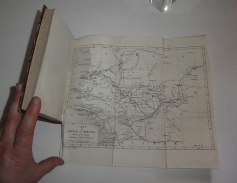 Voyage dans le Soudan Occidental, abrégé par J. Belin-De-Launay et contenant une carte. Deuxième édition. Paris. Hachette et Cie. 1879.. MAGE, E.